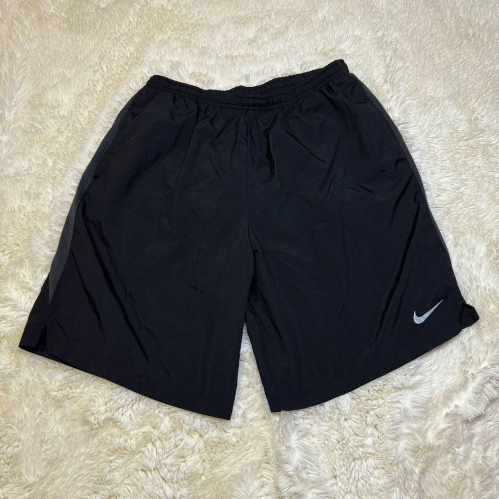 Nike Men's large dri fit Black Athletic Shorts lined 8-1/2” inseam - Picture 1 of 10